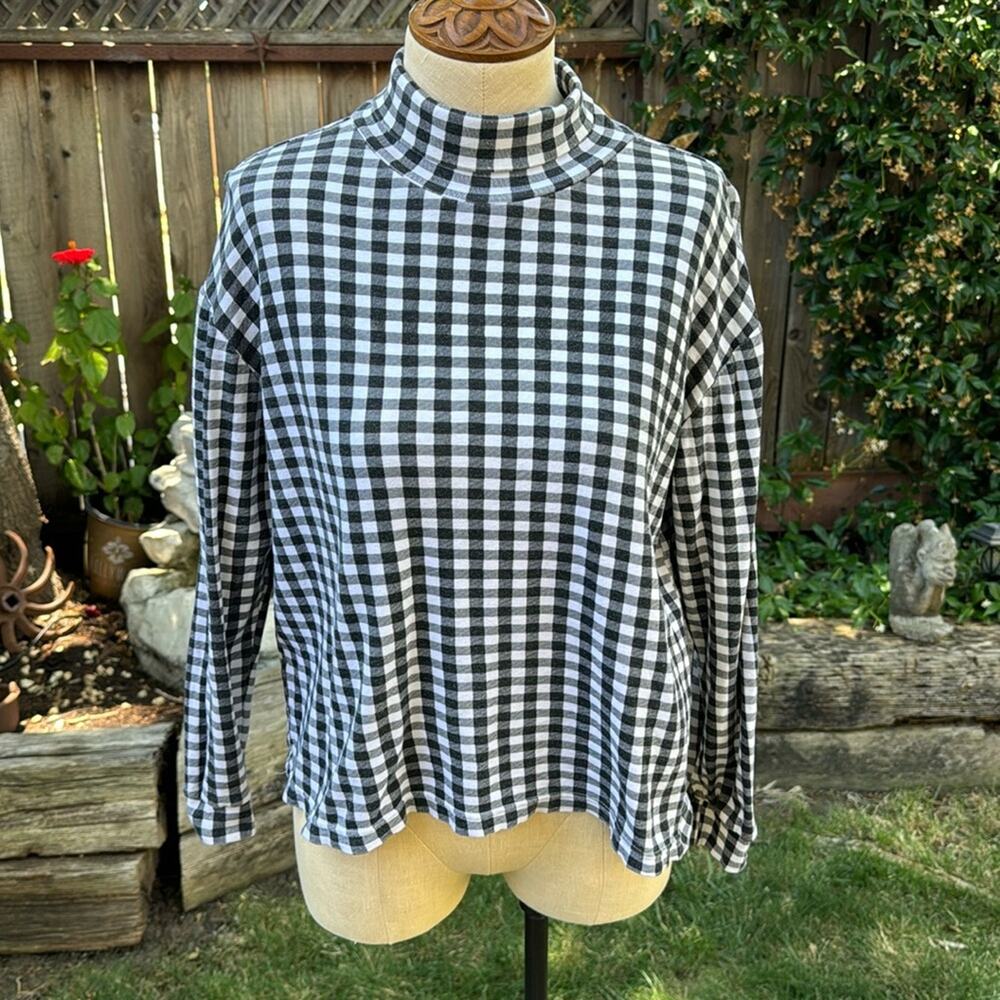 Vintage High Sierra Mock Turtleneck Black and White Top Women’s size Medium